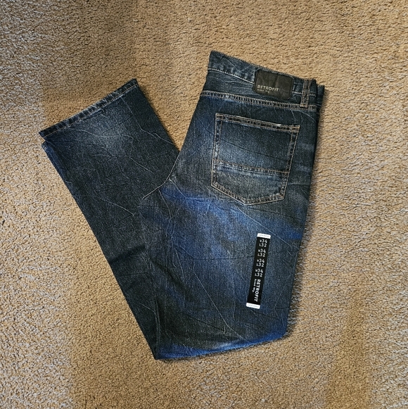 Mens NWT Retrofit Brand Mfg. Blue Jeans Size 34 x 32 Straight - Picture 2 of 6